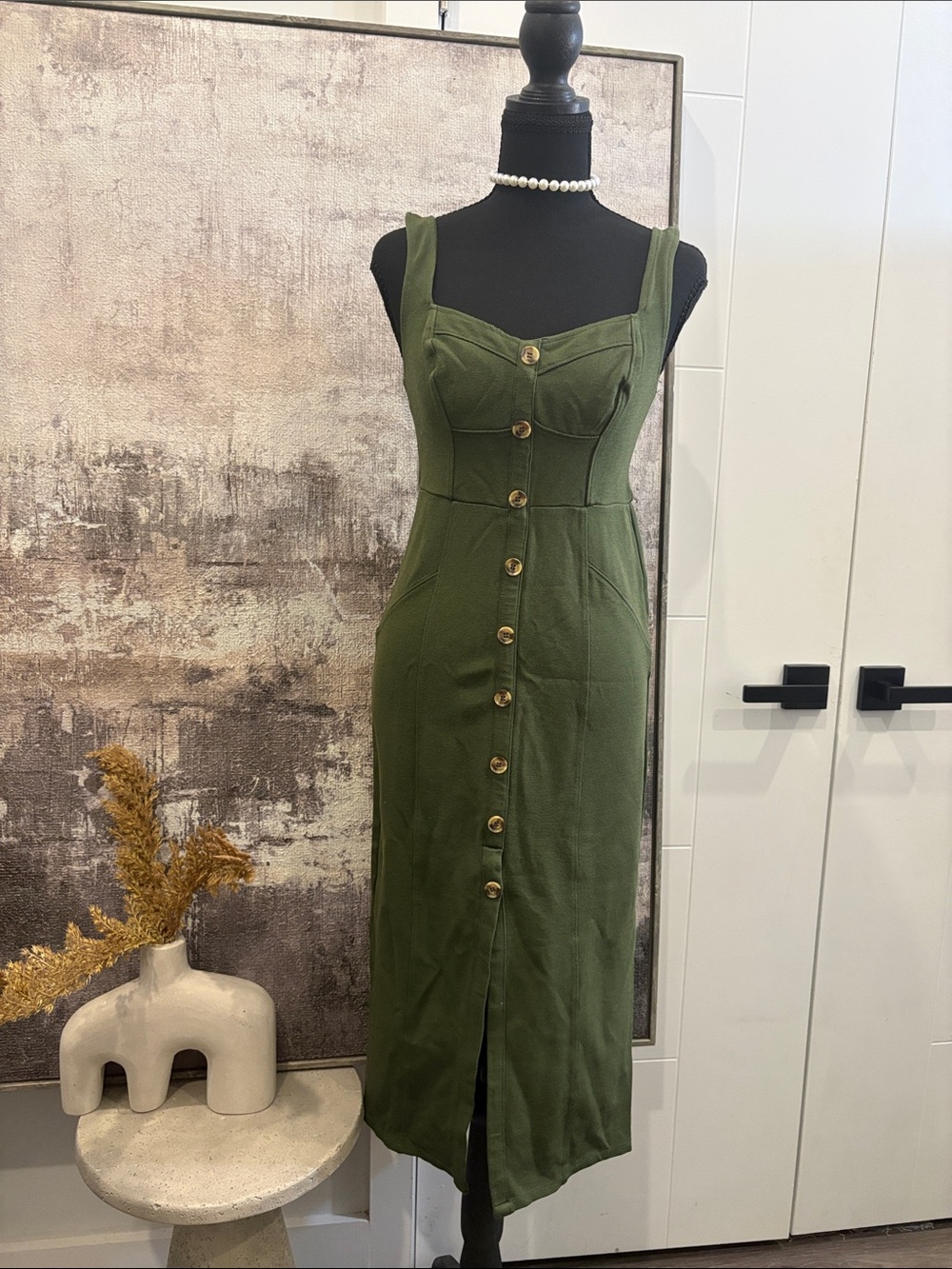 Anthropologie Maeve Moss Green Knit Button Front Midi Dress
Jumper